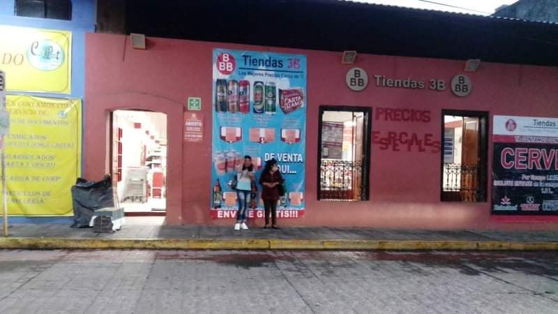 Empleados de tienda 3B reportan tener que trabajar a pesar de contagios Covid19 en Huauchinango