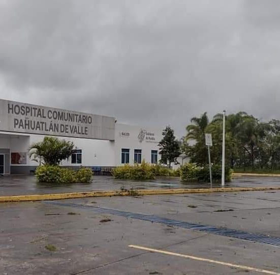En Pahuatlán el huracán Grace deja daños en el Hospital Comunitario