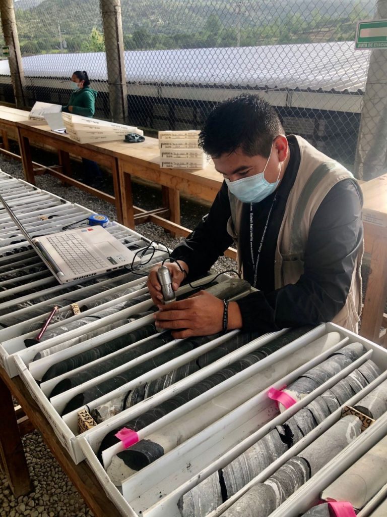 Avanzan trabajos de barrenación en zona adyacente al proyecto Ixtaca