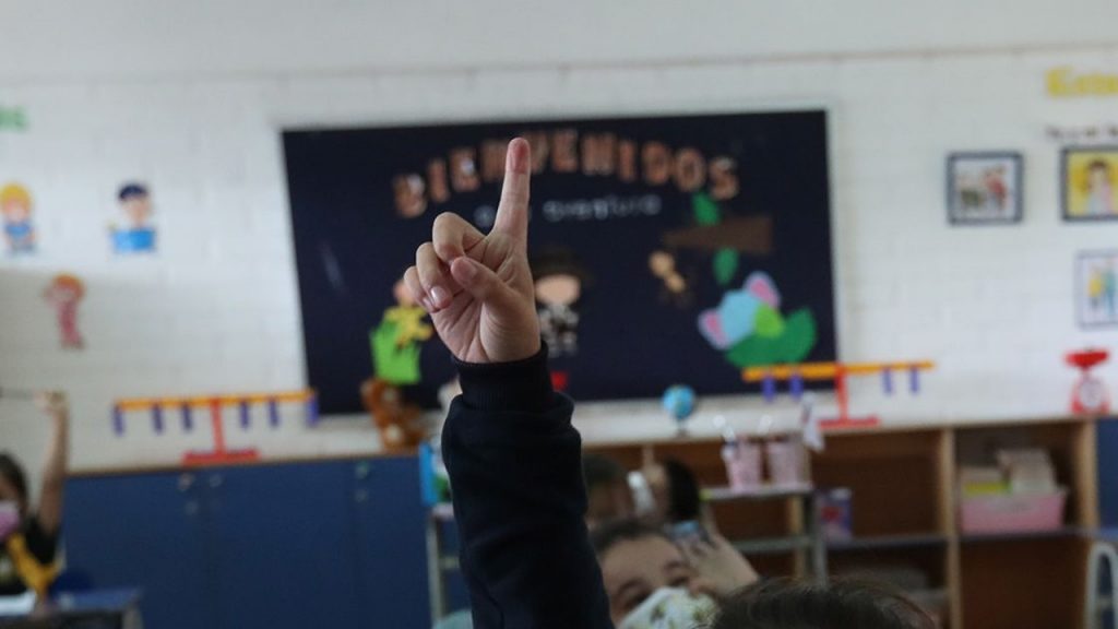 Reinician clases presenciales: Hipólito Contreras