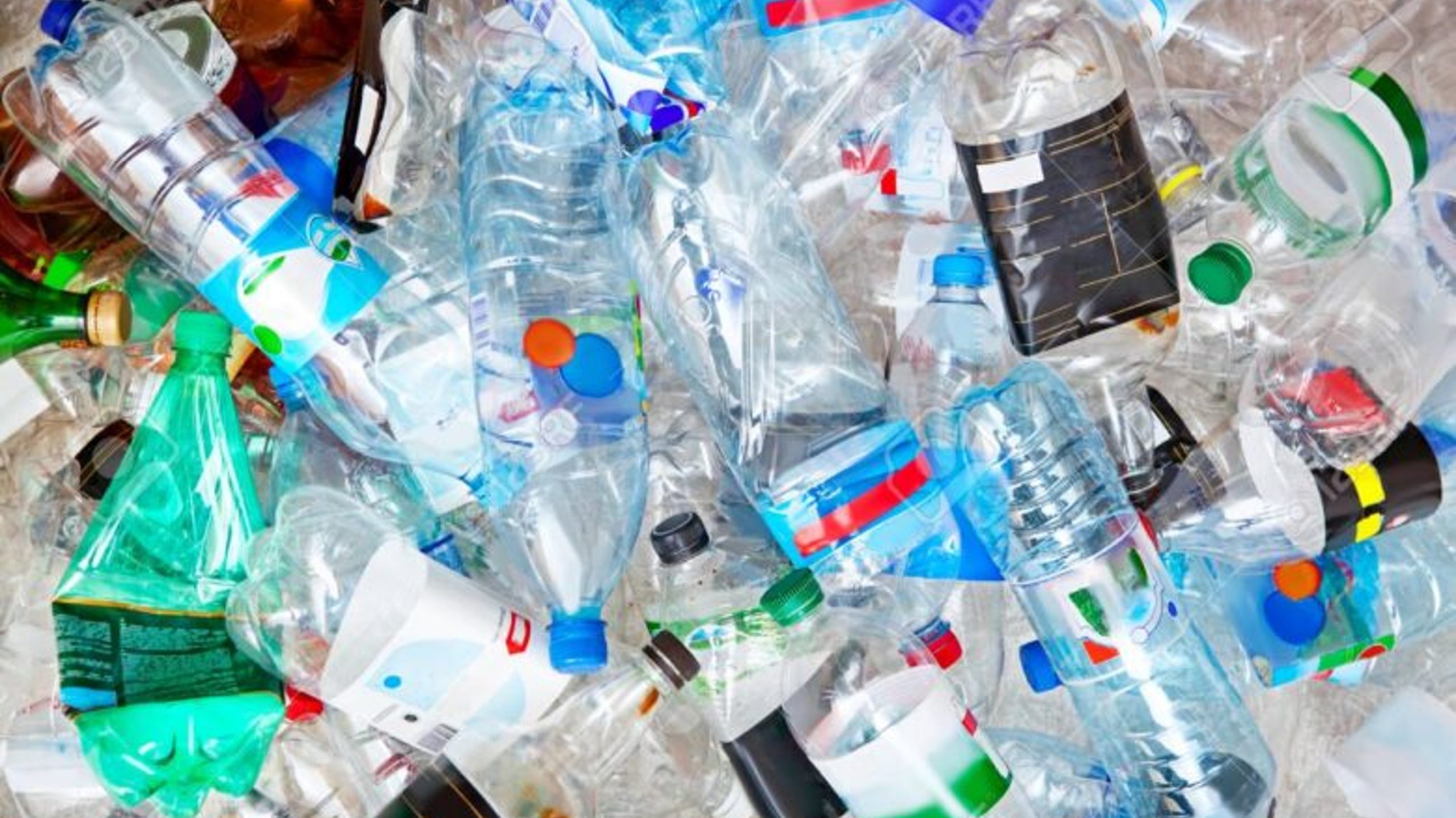 Iniciativa Ciudadana Europea: la Comisión decide registrar la iniciativa «ReturnthePlastics» sobre el reciclado de botellas de plástico