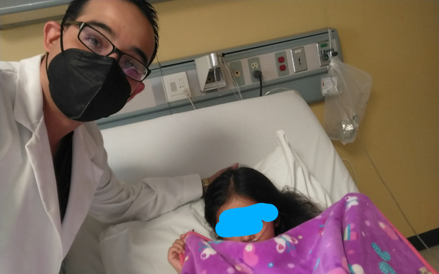 Médico narra caso de niña intubada por Covid y pide extremar precauciones con los menores