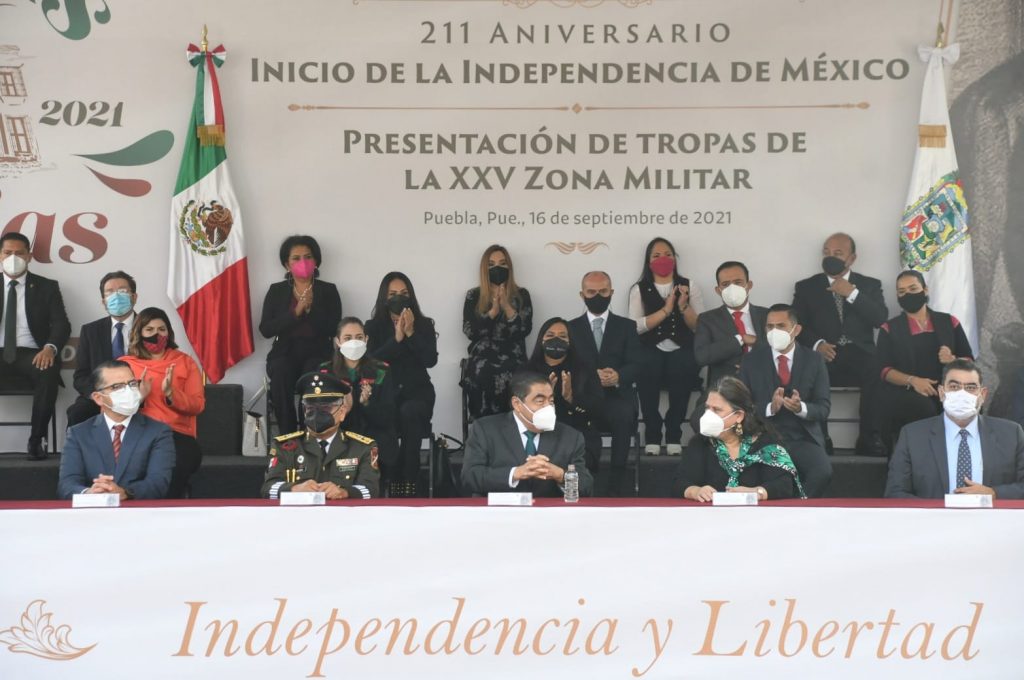 Poder Judicial de Puebla presente en Desfile Cívico Militar con motivo del Aniversario del Inicio de la Independencia