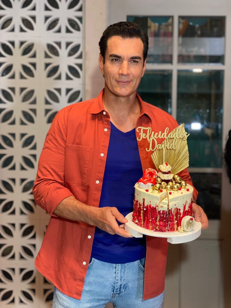 Le celebraron su cumpleaños al actor David Zepeda