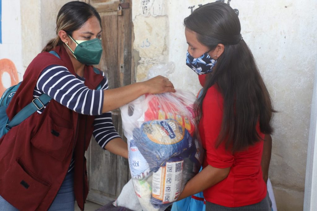 Intensifica SEDIF entrega de apoyos a damnificados de Olintla