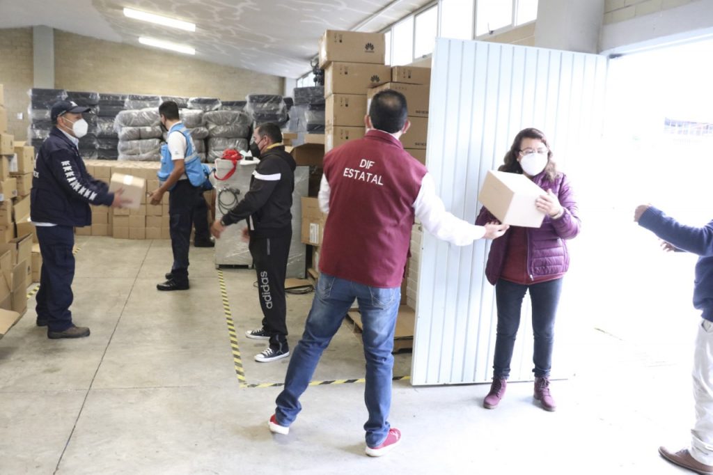 Apoyan SEDIF y Fundación Telmex-Telcel a damnificados de Sierra Nororiental