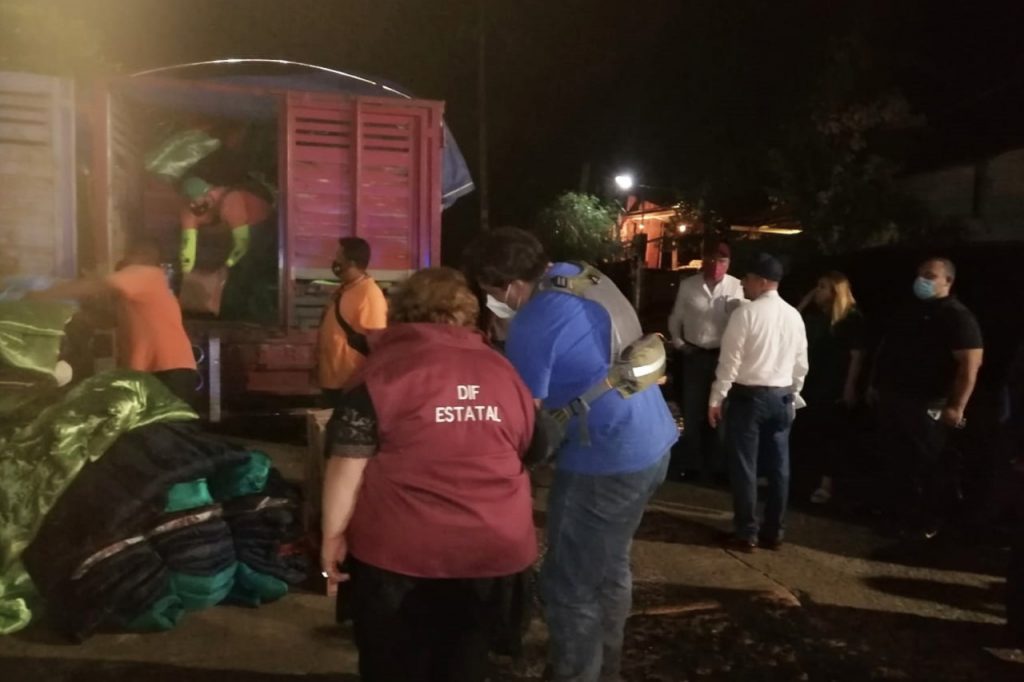 Atiende SEDIF de manera oportuna a damnificados en Venustiano Carranza