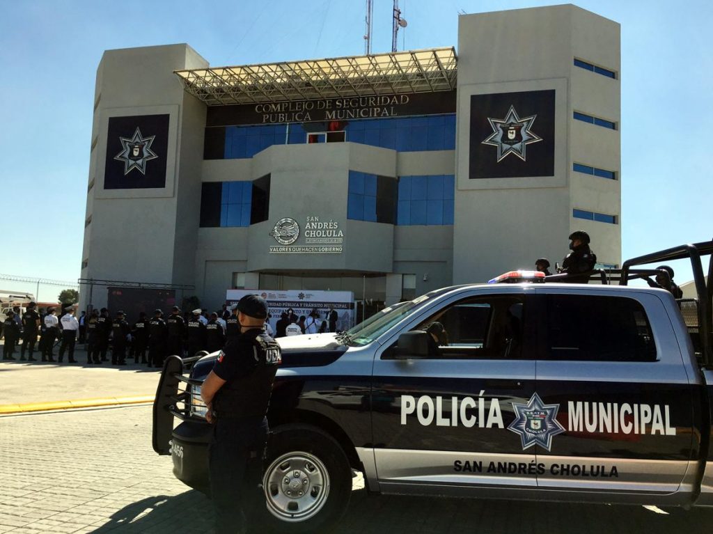 Sonata Town Center solicitó apoyo a oficiales de Tránsito Municipal para retirar ambulantes