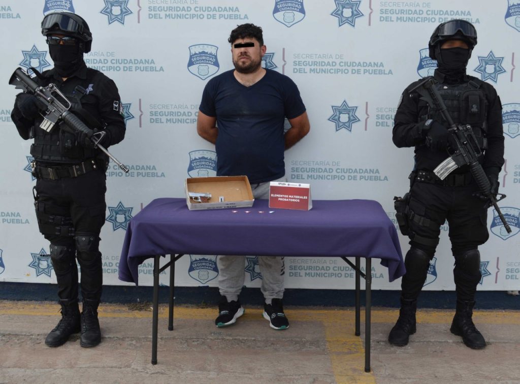 Sujeto drogado y armado agredió a su pareja en la calzada Zavaleta