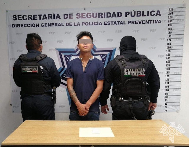 Detiene Policía Estatal a presunto narcomenudista; entregaba droga en el zócalo
