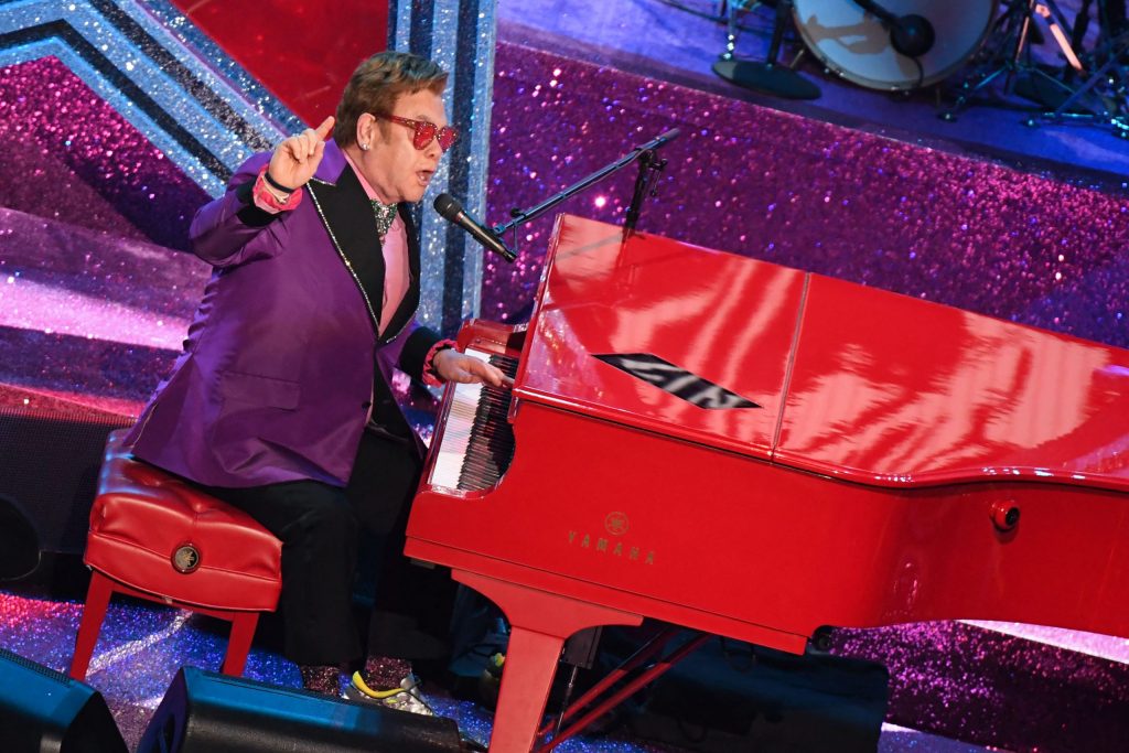 Elton John encabezó conciertos en el mundo por equidad en vacunas
