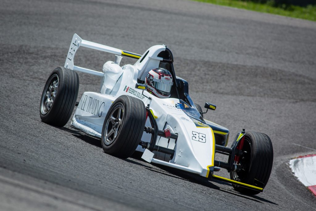 Los hermanos Escobedo se disputan el título de Mexbike expertos