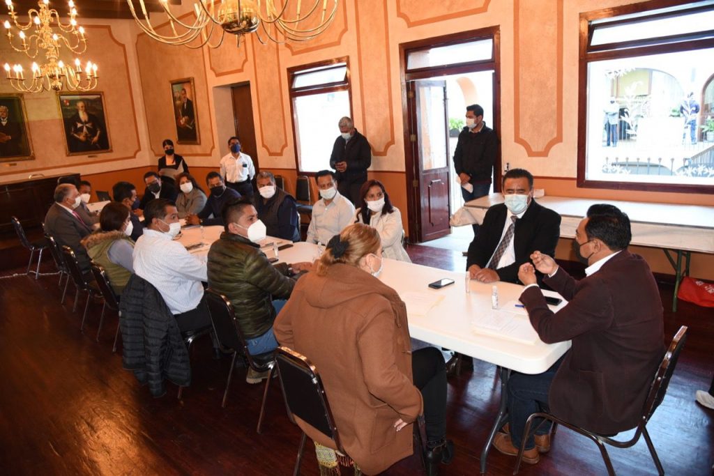 Une fuerzas Jorge Corichi con presidencias de Comunidad