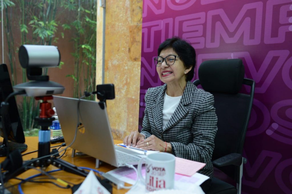 Lilia Cedillo inicia campaña por la BUAP