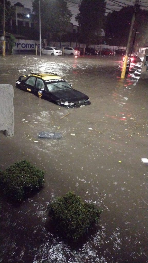 Video desde Puebla: Tromba provoca daños en el sur de la ciudad