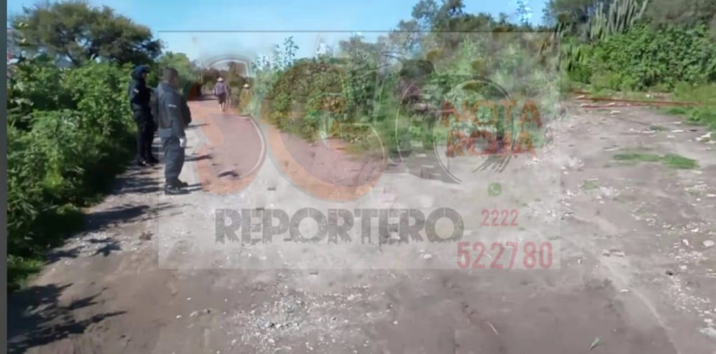 Encuentran a un joven muerto y otro herido en cerro de Tochtepec