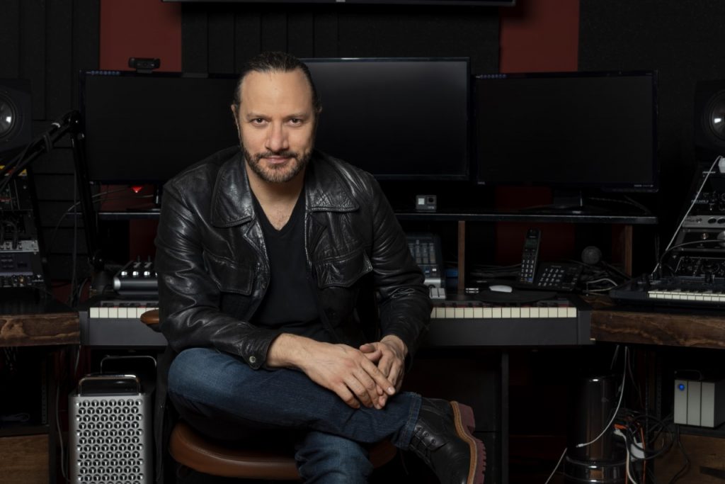 Jordi Bachbush es uno de los compositores de la música de “S.O.S. Me estoy enamorando”