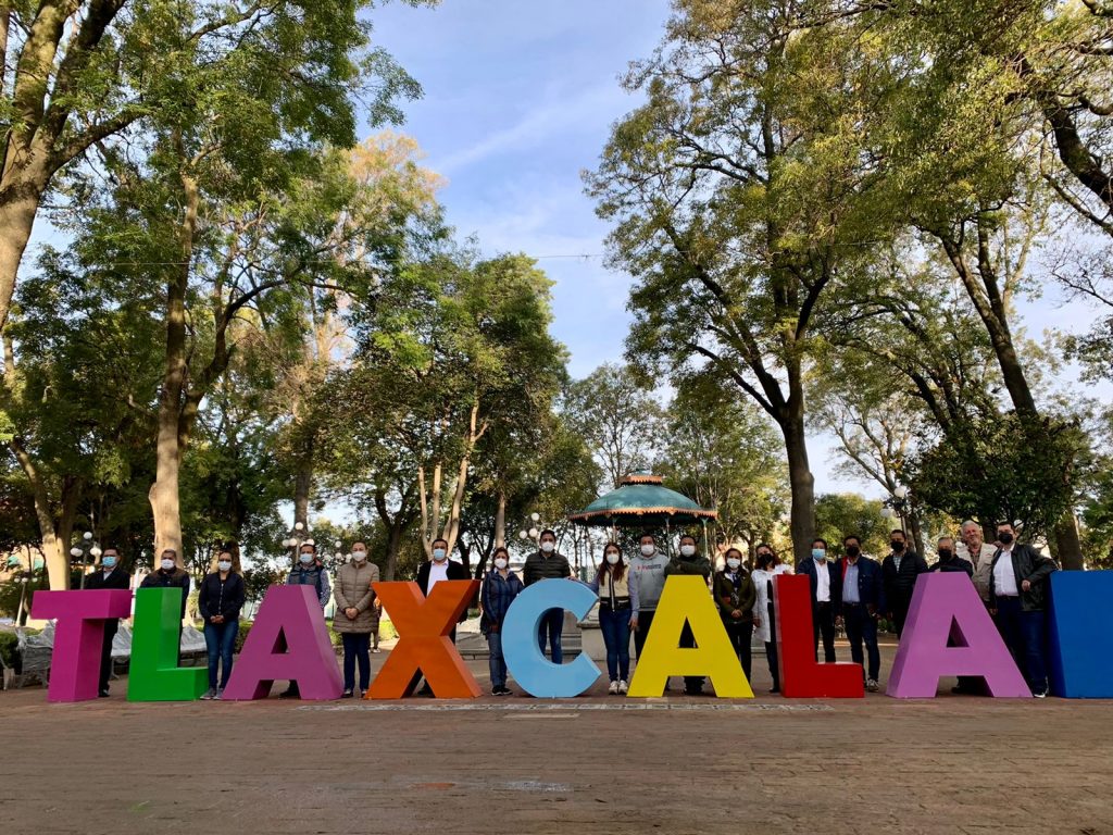 Presidentes de comunidades, regidores y funcionarios de Tlaxcala se suman a jornadas de embellecimiento de la ciudad