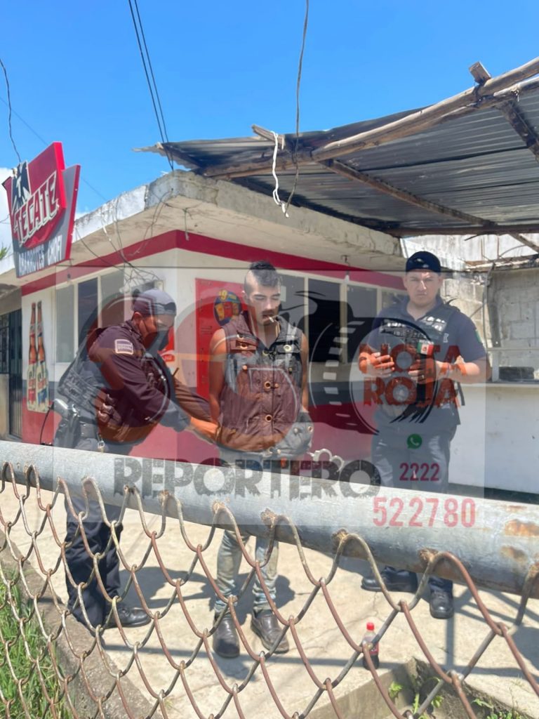 Vecinos de Huauchinango detienen a presunto ladrón