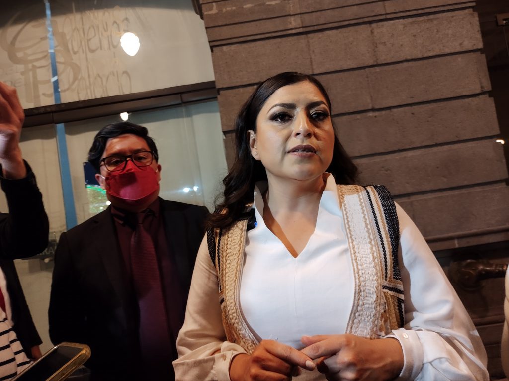 Viva la autonomía municipal: Claudia Rivera