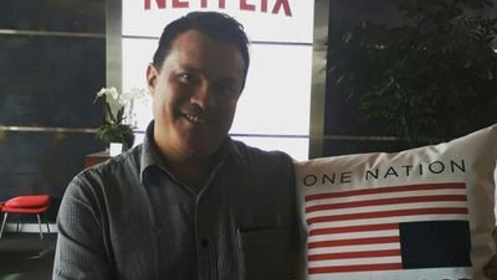 Familiares de trabajadores migrantes denuncian abuso en el cobro para tramitar la visa