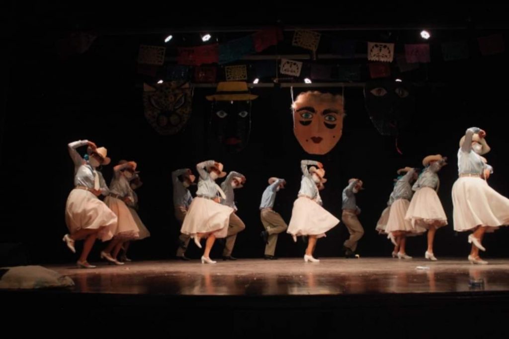 Domingo folclórico en el Museo del Ferrocarril Jesús García Corona