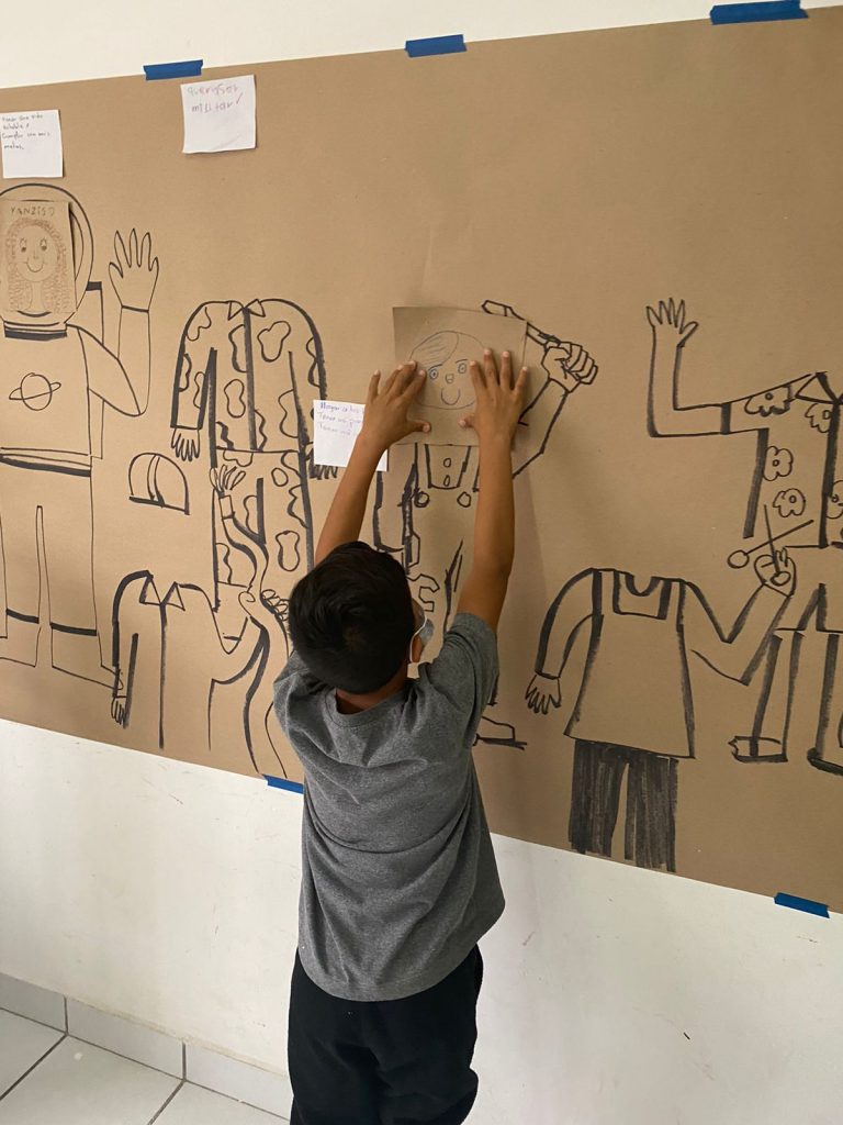 La caricatura toma las calles de Ciudad de Juárez para visibilizar la problemática migrante