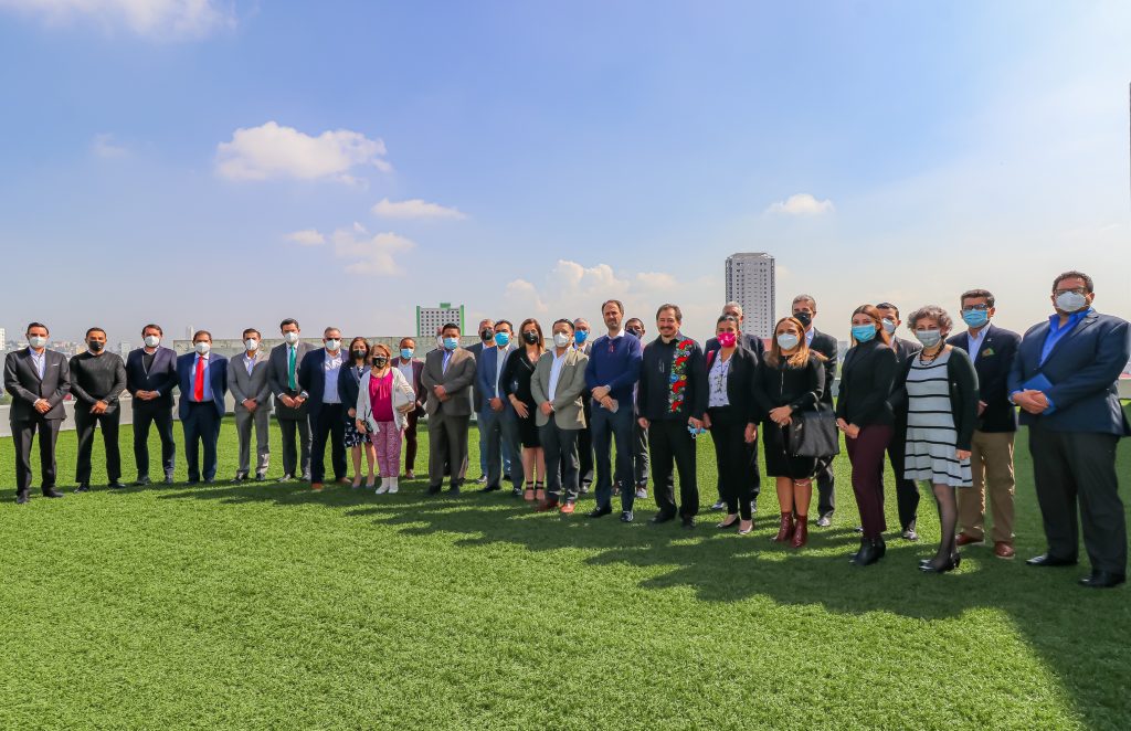 Economía y Administración se reúnen con empresas para formar clústeres