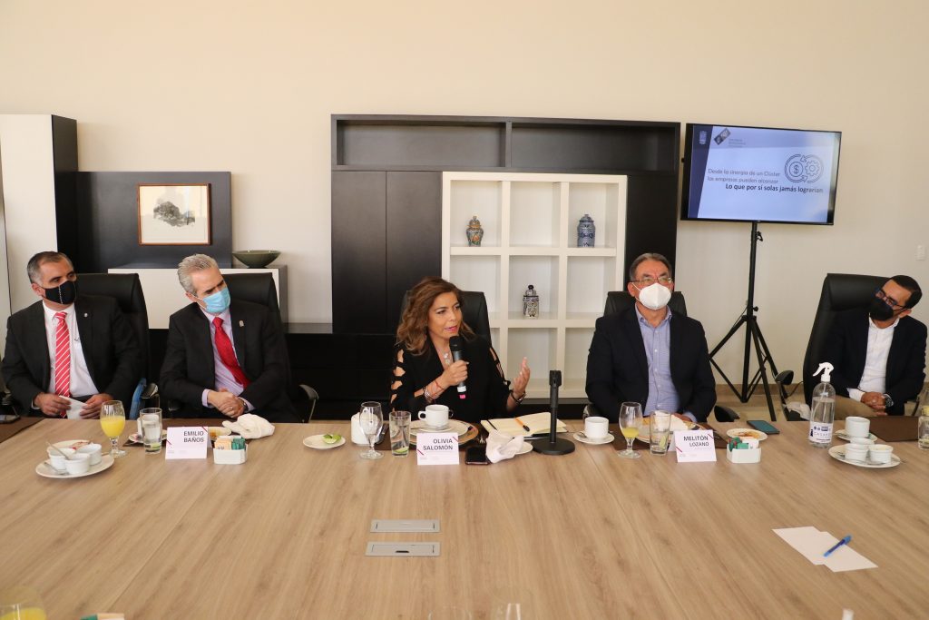 Coadyuvará gobierno estatal con universidades para integrar clúster de educación