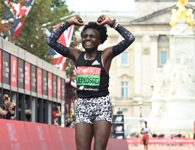 Jepkosgei y Lemma dominan el maratón de Londres