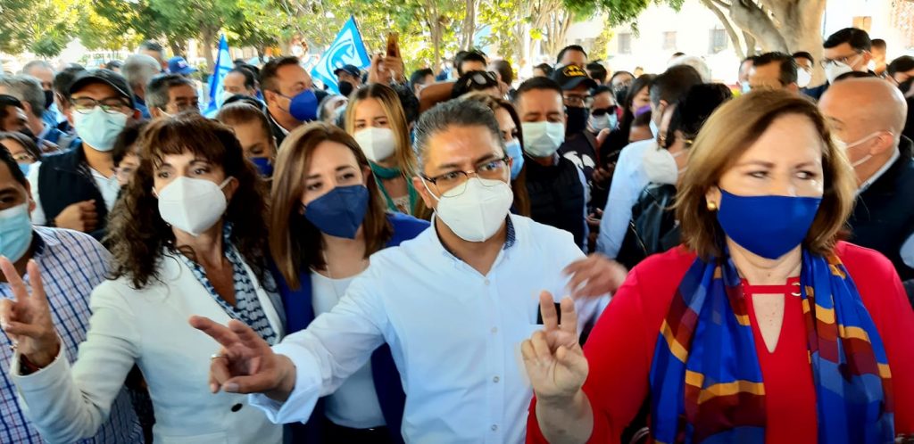 Que no haya panistas de primera ni de segunda, señaló Augusta Valentina al registrarse para buscar la dirigencia estatal del partido