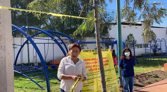 Vecinos de la colonia México 83 colocan sellos al Parque lineal que realiza la Sedatu