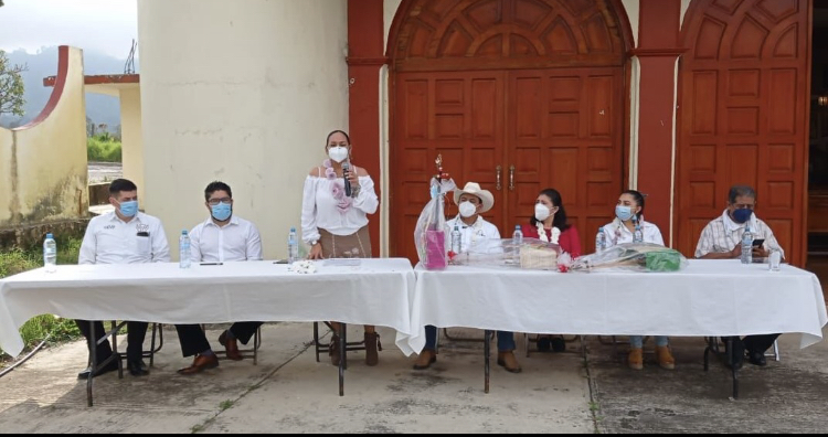 Tras 18 años, Gobierno del Estado formaliza donación  de predio en Zacapoaxtla