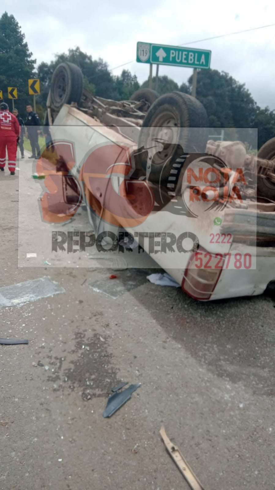 Volcadura de camioneta deja 4 personas lesionadas en Huauchinango