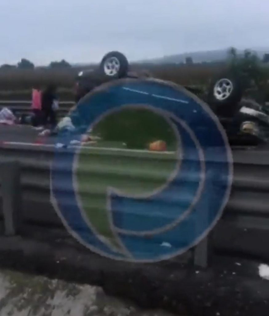 Bebés gemelos fallecen en volcadura sobre la Puebla-Orizaba