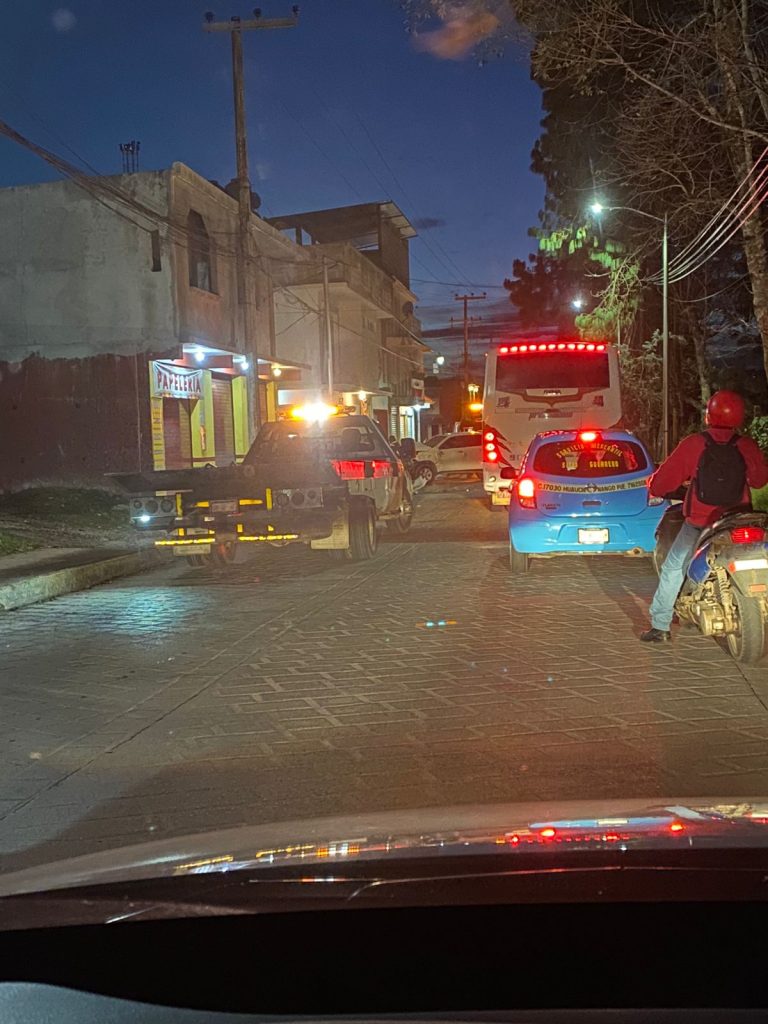 Desde Huauchinango: Volcadura no deja lesionados