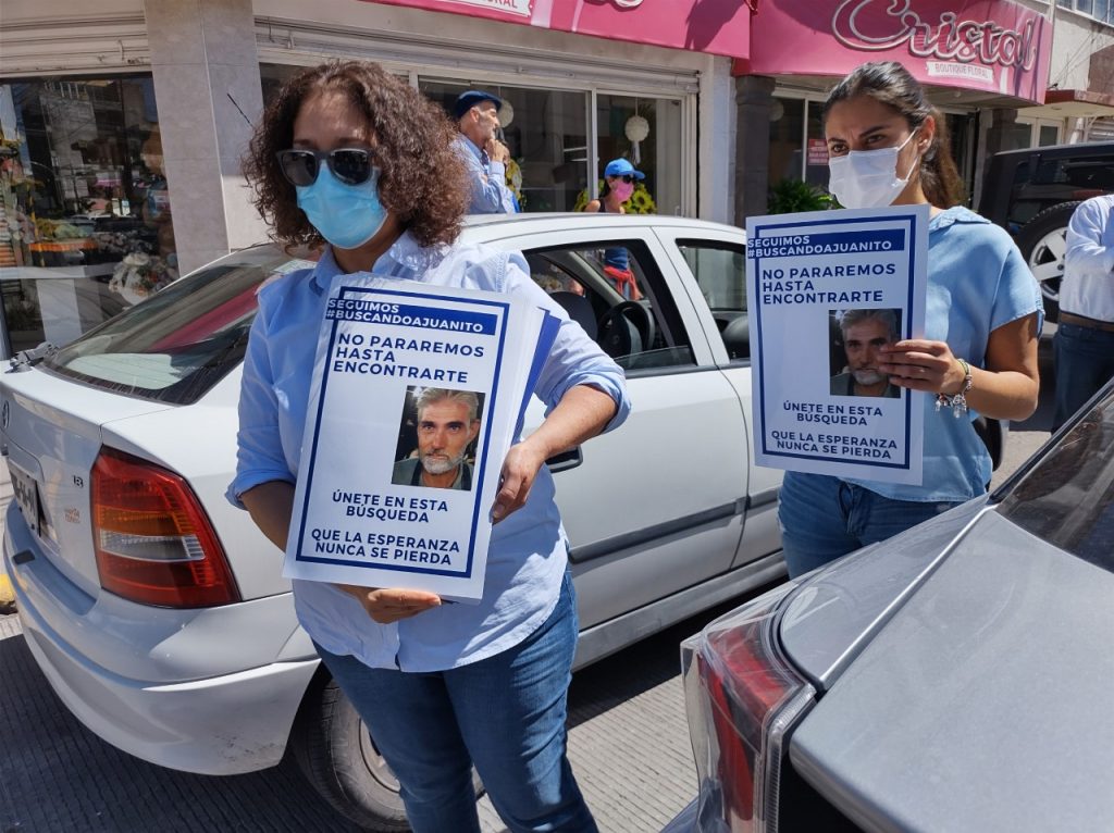 Video desde Puebla: Familiares de Juanito realizan caravana de automóviles para encontrarlo