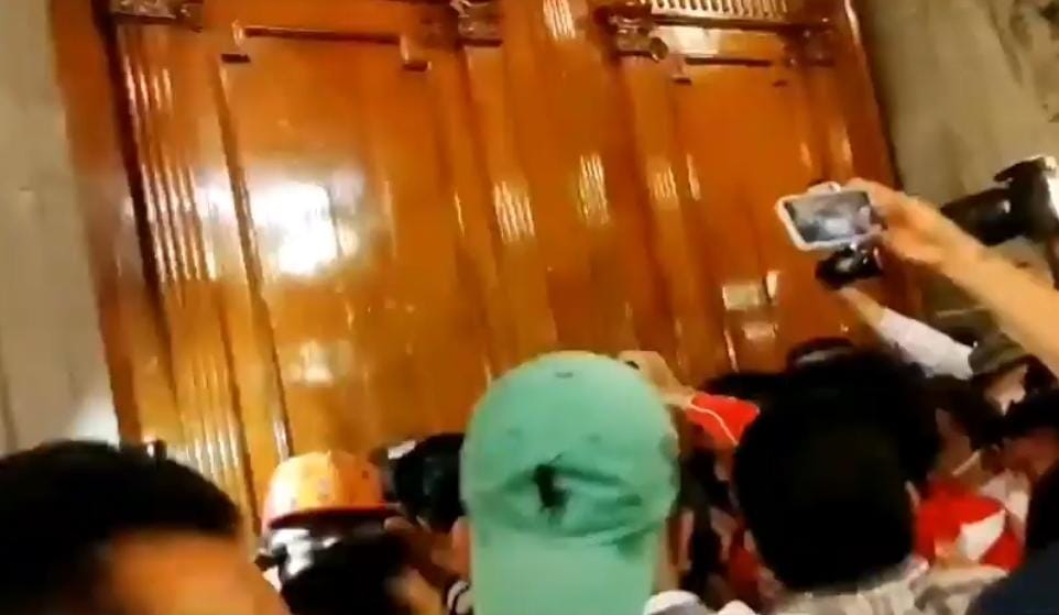 Video desde Puebla: A pocos días de que Claudia Rivera deje el ayuntamiento, Gonzalo Juárez la acusa de traidora