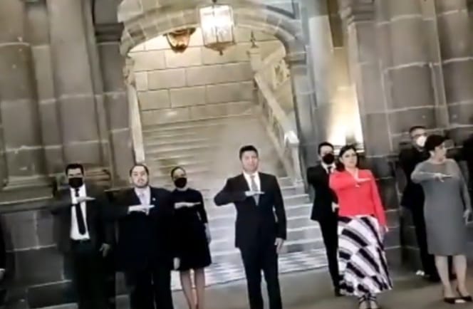 Video desde Puebla: Ceremonia de Entrega-Recepción en el palacio municipal