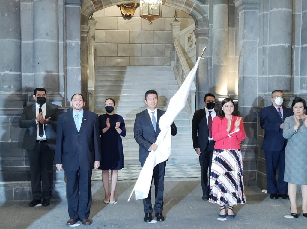 Video desde Puebla: Eduardo Rivera recibe el mando de seguridad