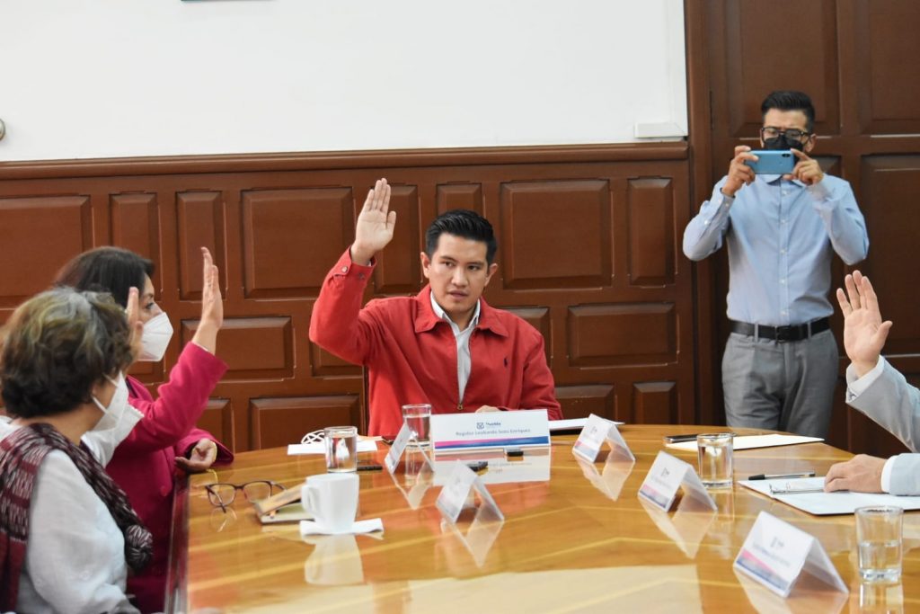 Fotonota: Leobardo Soto Enríquez, presidente de la comisión del Trabajo en el Cabildo de Puebla capital