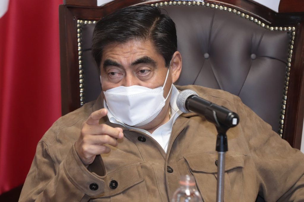 Floriberto Milán, responsable de que no se haya procesado penalmente a los que dañaron la laguna de Alchichica