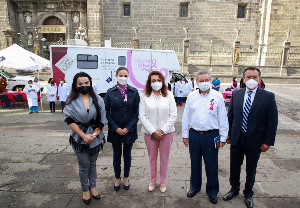 Inician SEDIF, Salud y SMDIF “Feria de la Salud por las Mujeres” en el zócalo
