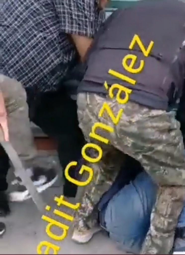 Video desde Puebla: Hartos de la inseguridad vecinos casi linchan a presunto ladrón en Tehuacán