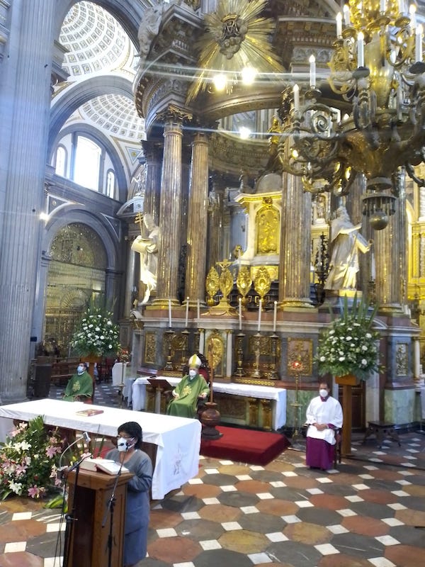 Lamenta obispo de Puebla explosiones en San Pablo Xochimehuacán y pide oración por los afectados