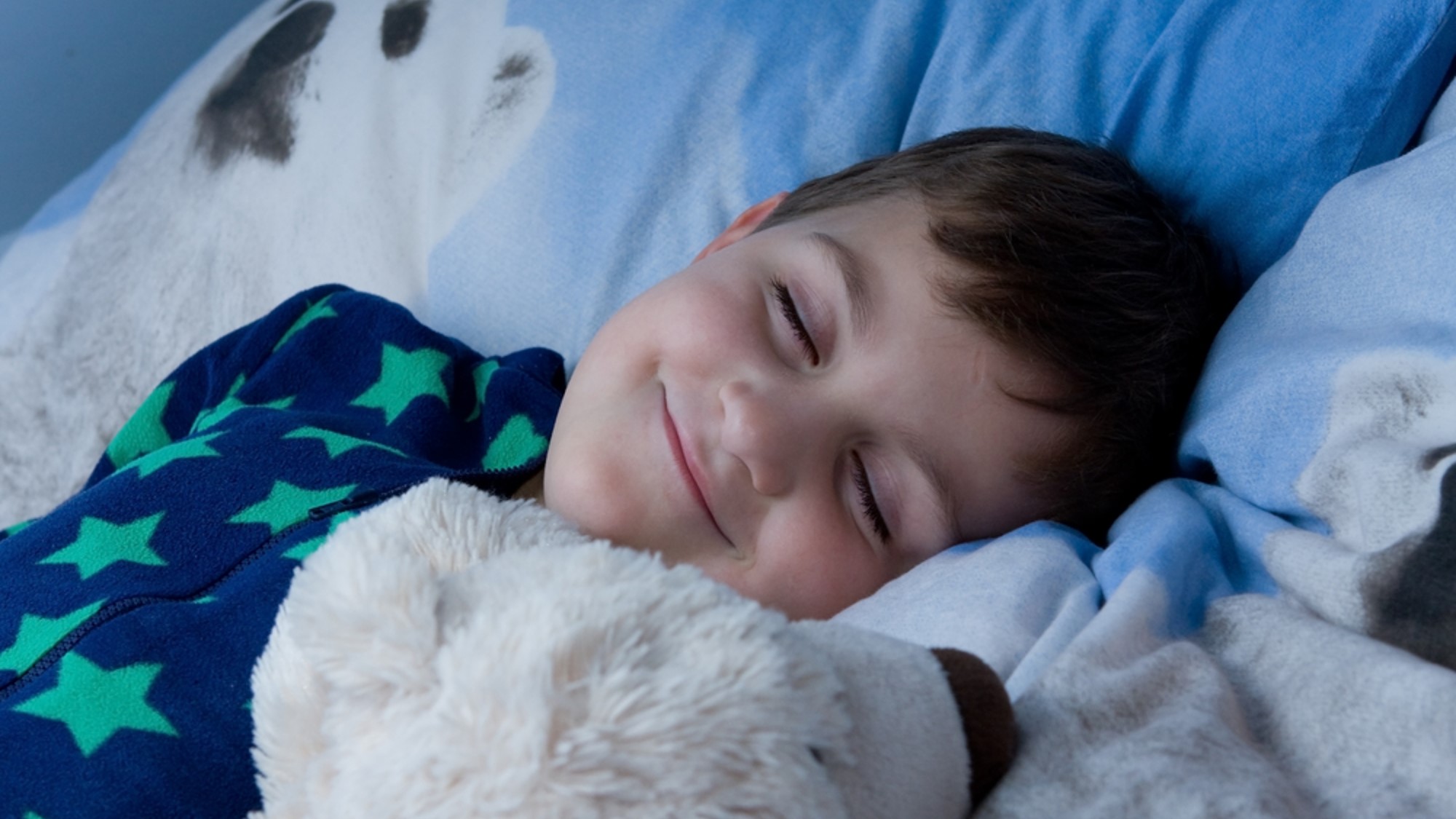 ¿Cómo establecer límites a niños y bebés a la hora de dormir?