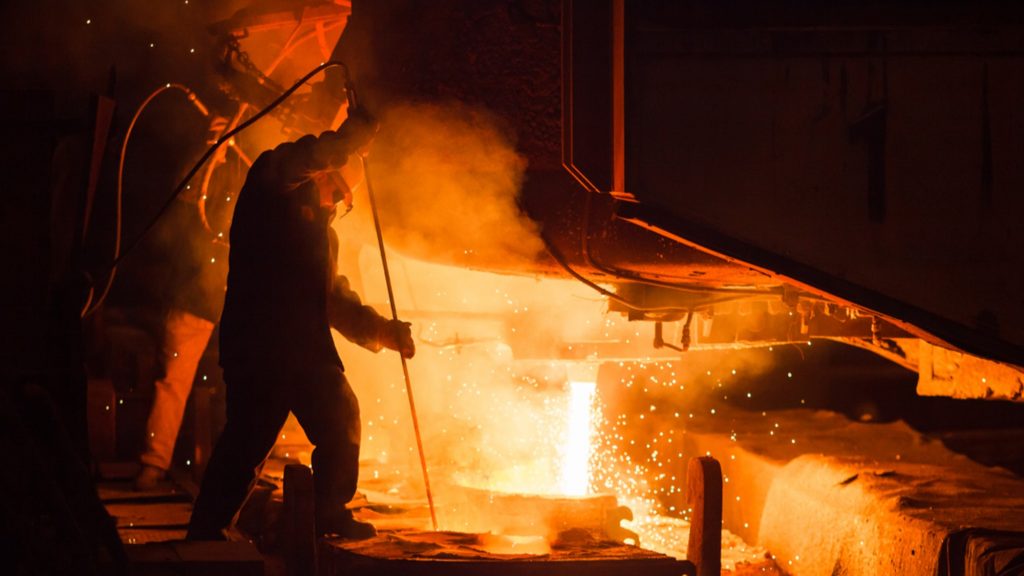 Coronavirus: 1,2 millones de euros para ayudar a 300 trabajadores despedidos del sector metalúrgico vasco