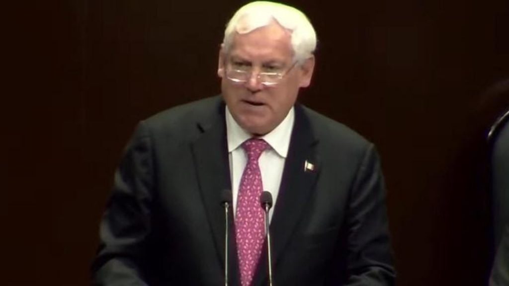 El secretario de agricultura omite hablar de la pobreza en el sector rural