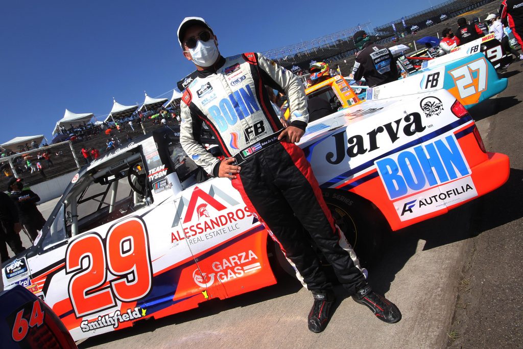 Jorge de la Parra con la mira puesta en la bandera a cuadros