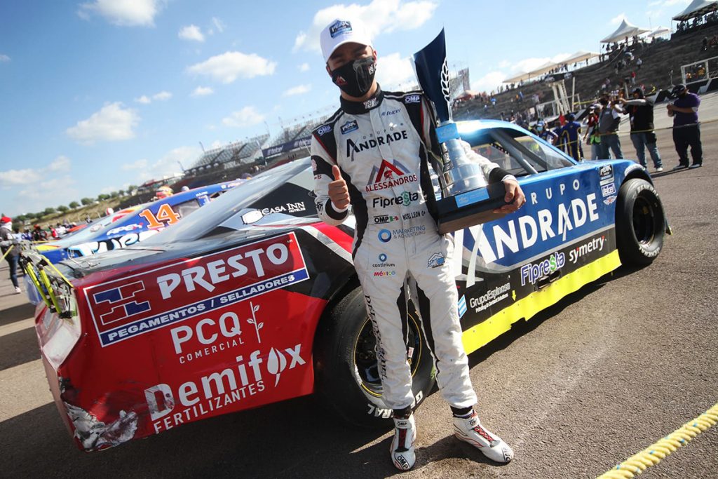 Asegura Noel León cima de NASCAR Challenge al repetir podio en Aguascalientes